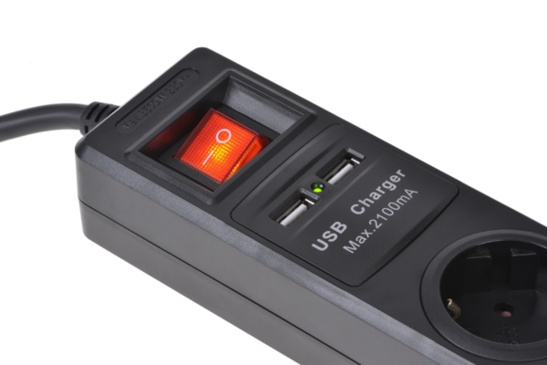 Мережевий фільтр 2Е на 3 розетки з вимикачем, 2хUSB, 3G1.5, 1.8м, чорний