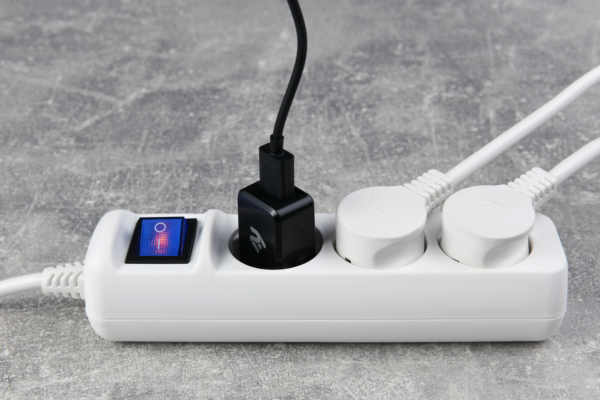 Surge Protector 2E with 3 sockets and a switch 3G1.0, 3m, white
