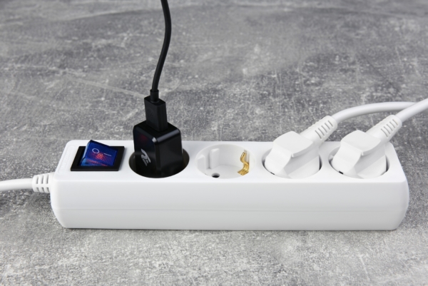 Surge Protector 2E with 4 sockets and a switch 3G1.0, 3m, white