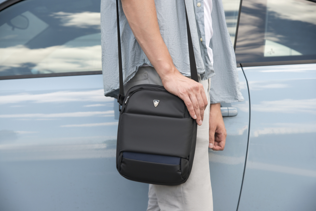 Bag 2E TBT9170BK, Urban Groove 10″, Black