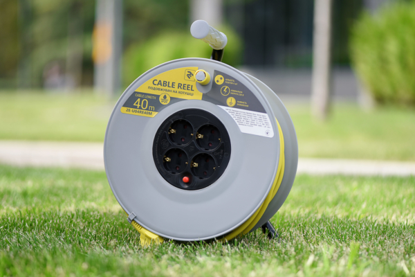 Extension Cord Reel 2E with 4XSchuko Plug, IP20, 3Gx1.5mm, 40 m