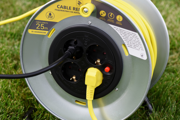 Extension Cord Reel 2E with 4XSchuko Plug, IP20, 3Gx1.5mm, 25 m