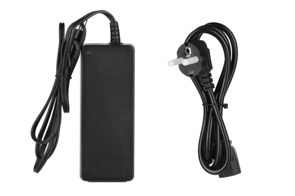 Switch 2E PowerLink SP402GX 5xGE, 1xSFP (4xGE PoE, 1xGE, 1xSFP Uplink, 65W), unguided