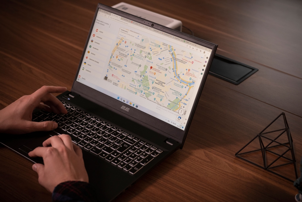 2E Ноутбук Rational 15 15.6FHD IPS AG/Intel i3-1115G4/8/512F/ODD/int/DOS