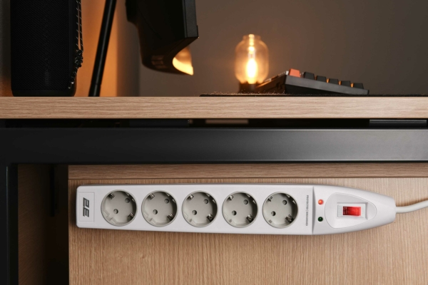 Surge Protector 2E with 5 sockets and a switch 3G1.5, 5m, white