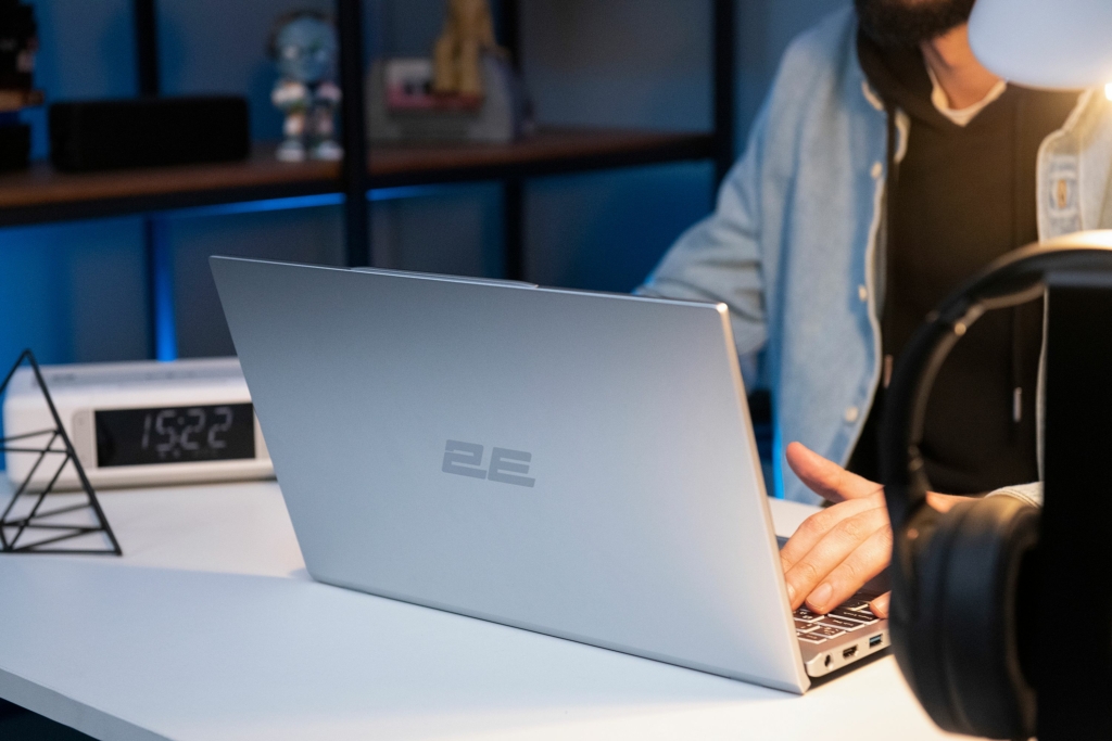 2E Laptop Complex Pro 15 15.6″ NS51PU-15UA23