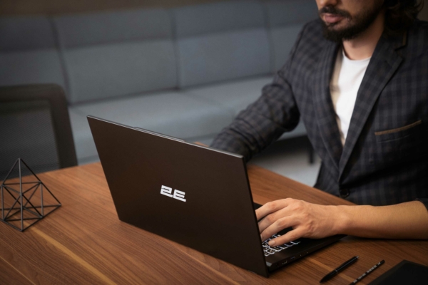 2E Laptop Complex Pro 17 17.3″ NS70PU-17UA53