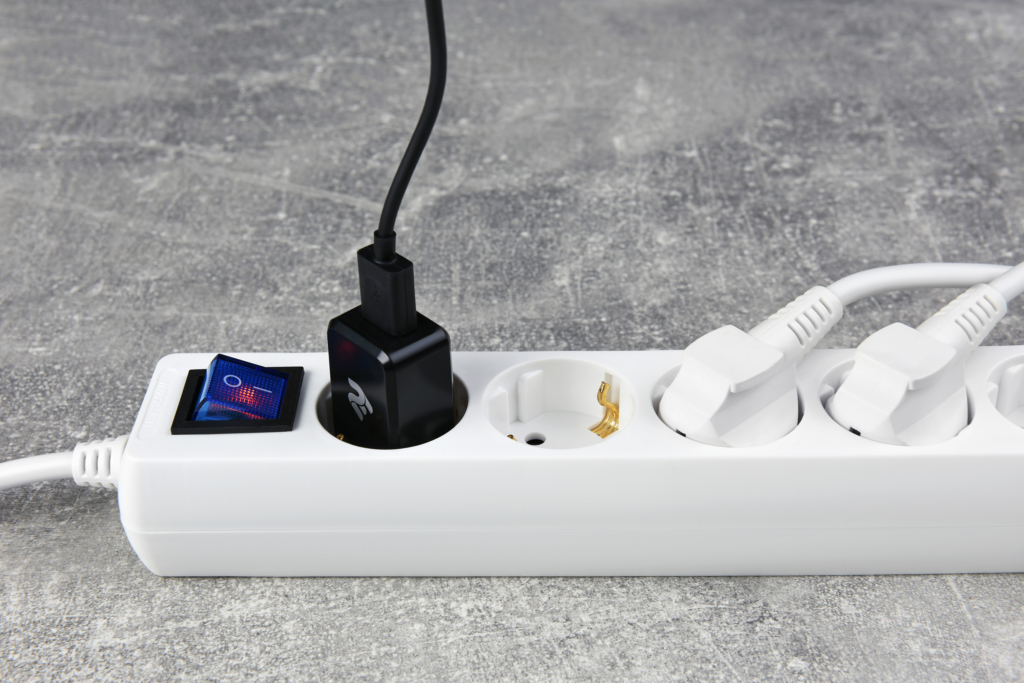 2E Power Strip 5хType F, 3х1mm2, 10A, 3m, white
