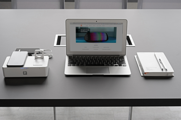 UV sterilizer box with wireless charger 2E UVSB010, Qi