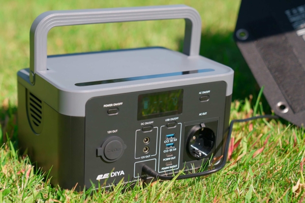 Portable Power Station 2E Diya Output Power 300W Battery capacity 320Wh, Fast Charging