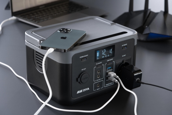 Portable Power Station 2E Diya Output Power 300W Battery capacity 320Wh, Fast Charging