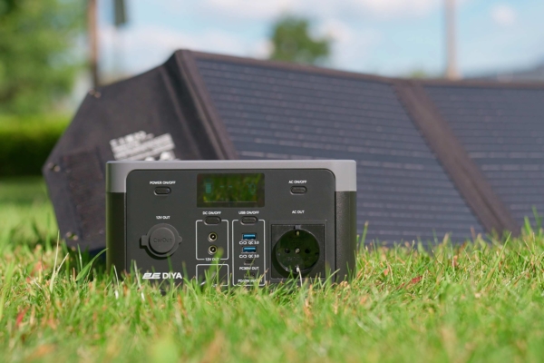Portable Power Station 2E Diya Output Power 300W Battery capacity 320Wh, Fast Charging