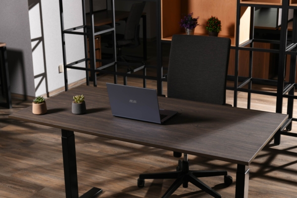 2E Computer table CE150WDARK-MOTORIZED, height adjustment, electric motor 220V, 62/128×150х75cm, Wood Dark