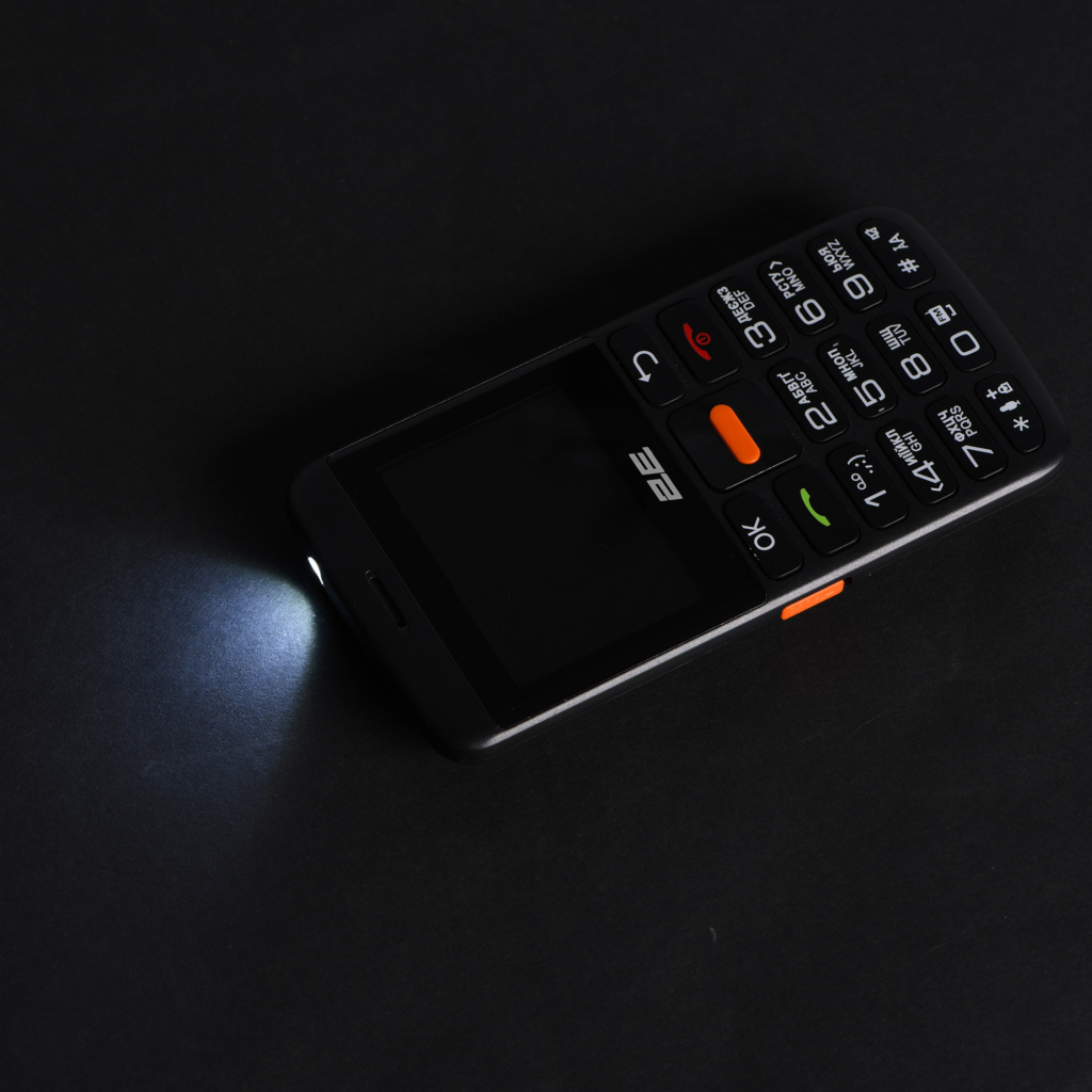 Мобильный телефон 2E T180 MAX 2.3″ 2SIM, 1000мА•ч, черный
