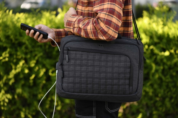2E Laptop Bag 16″, CrossSquares, Black