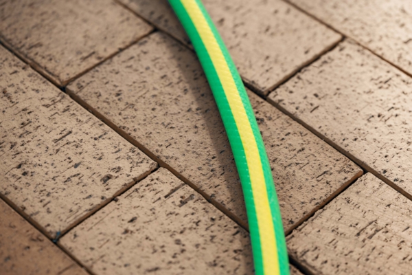Шланг садовый 2Е AquaFlex Green 1/2″ 12м 3 слоя 10бар -5+50°C