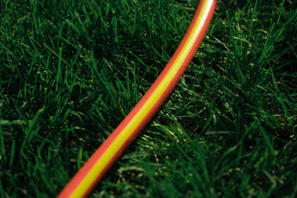 Шланг садовый 2Е AquaFlex Orange 1/2″ 15м 4 слоя 20бар -10…+60°C
