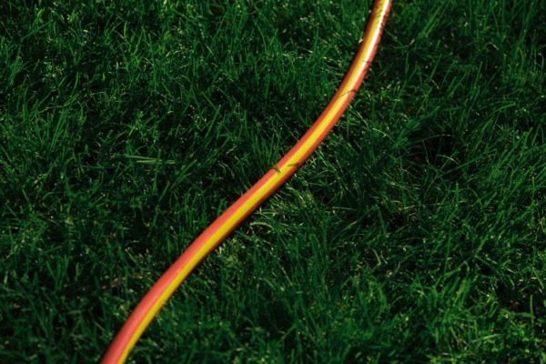 Шланг садовый 2Е AquaFlex Orange 1/2″ 15м 4 слоя 20бар -10…+60°C