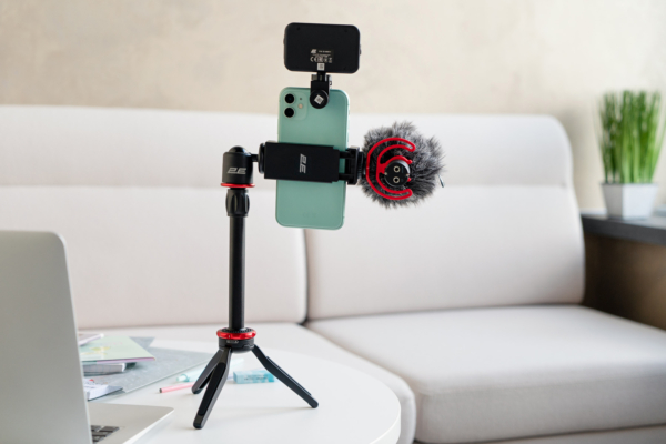 Микрофон с триподом для мобильных устройств 2Е MM011 Vlog KIT, 3.5mm