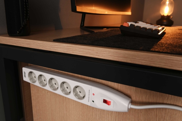Power strip with surge protector 2E 5xType F, 3×1.5mm2, 16A, 2m, white