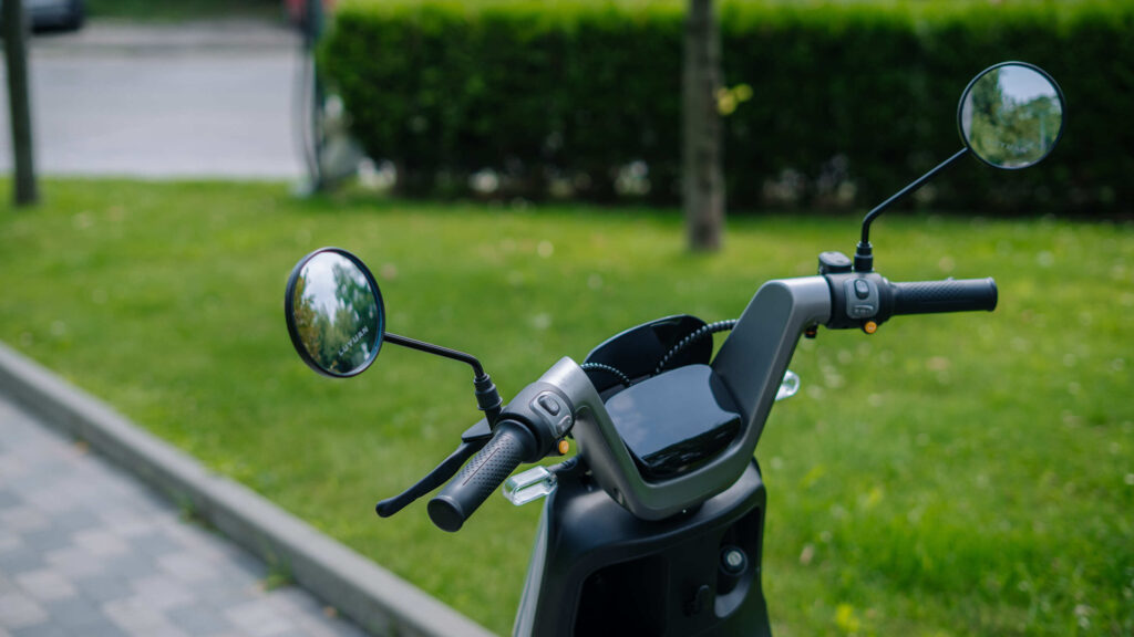 Electric scooter  2E FY70, grey