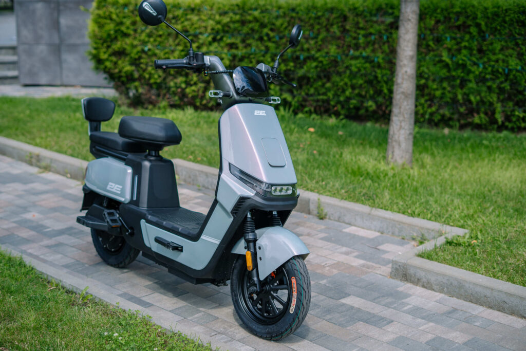 Electric scooter  2E FY70, grey