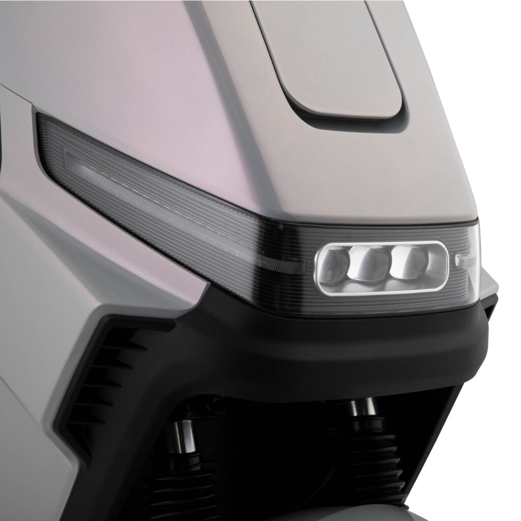 Electric scooter  2E FY70, grey