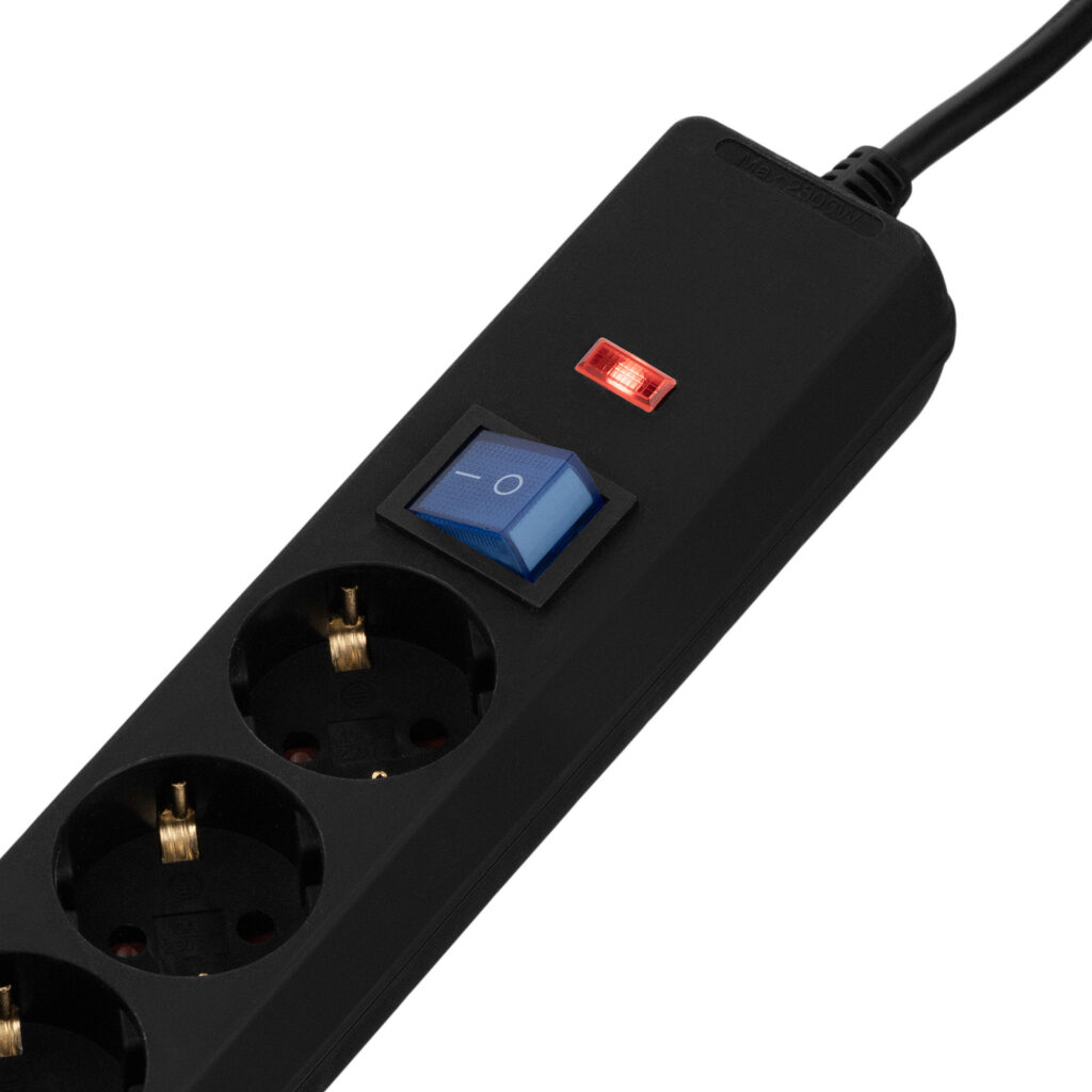 2E power strip 3xType F, 1xC14, 3x1mm sq, 10A, 1m, black