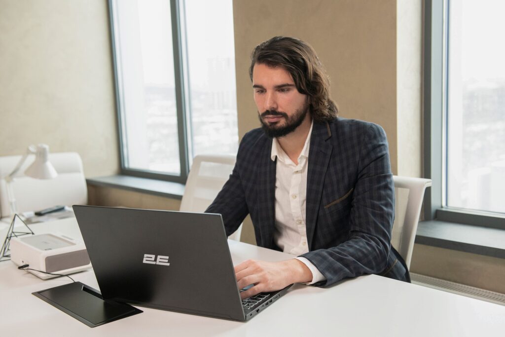 Ноутбук 2E Imaginary 15.6″ FHD IPS AG, Intel i3-1215U, 8GB, F256GB, UMA, Win11, Чорний