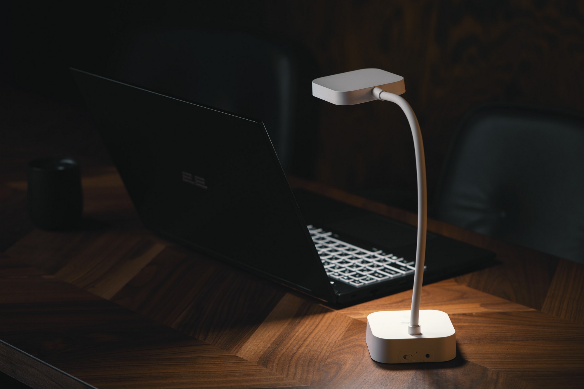 Настільні лампи 2E з акумулятором