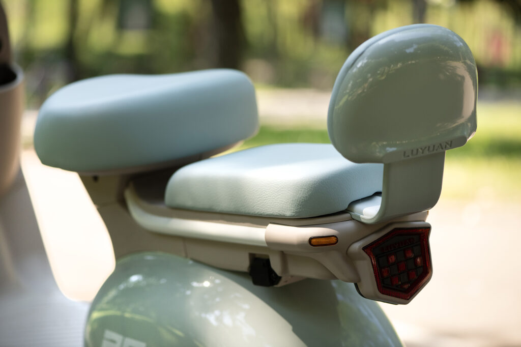 Electric scooter 2E F2, blue