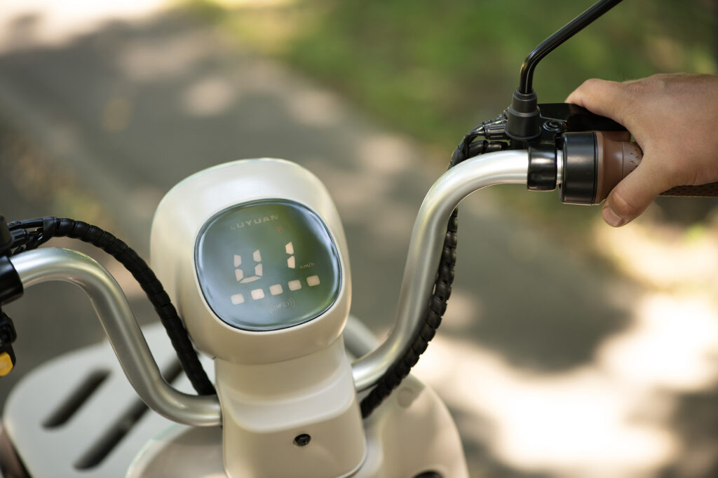 Electric scooter 2E F2, blue