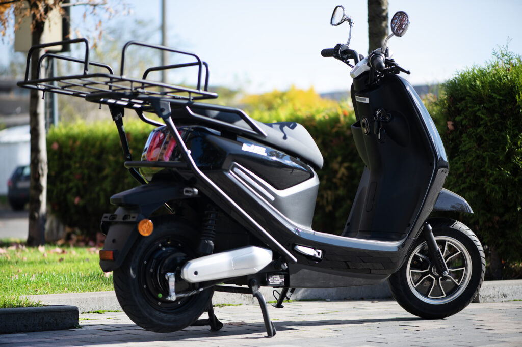 Electric scooter 2E MB5, black