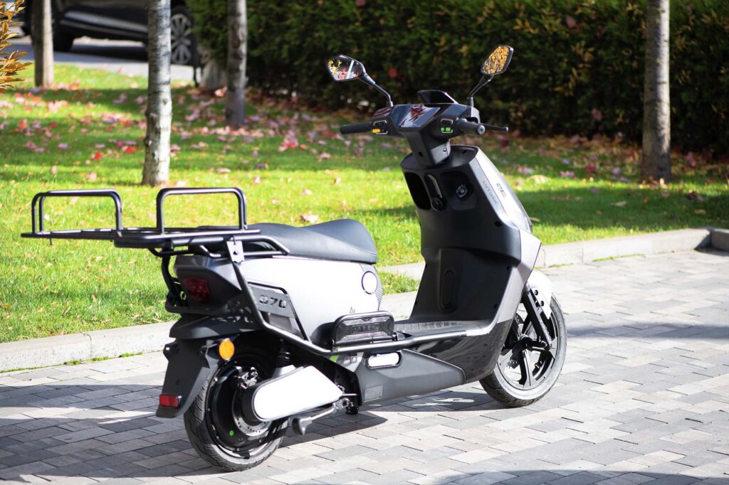 Electric scooter 2E S70, grey
