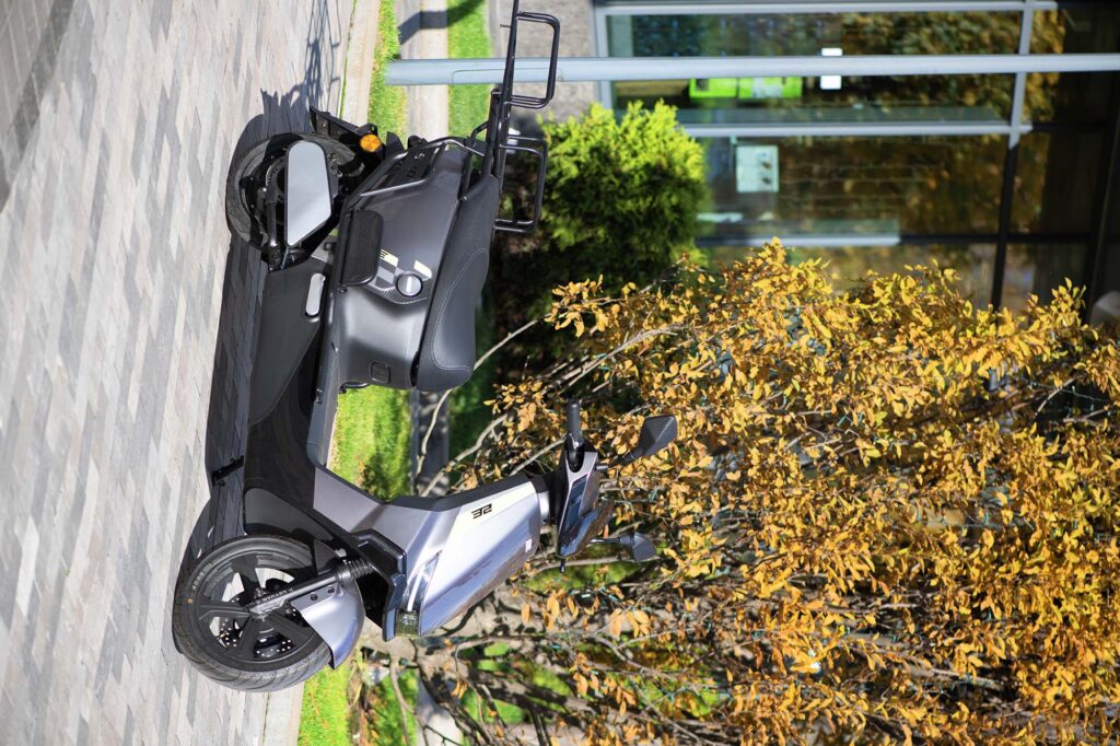 Electric scooter 2E S70, grey