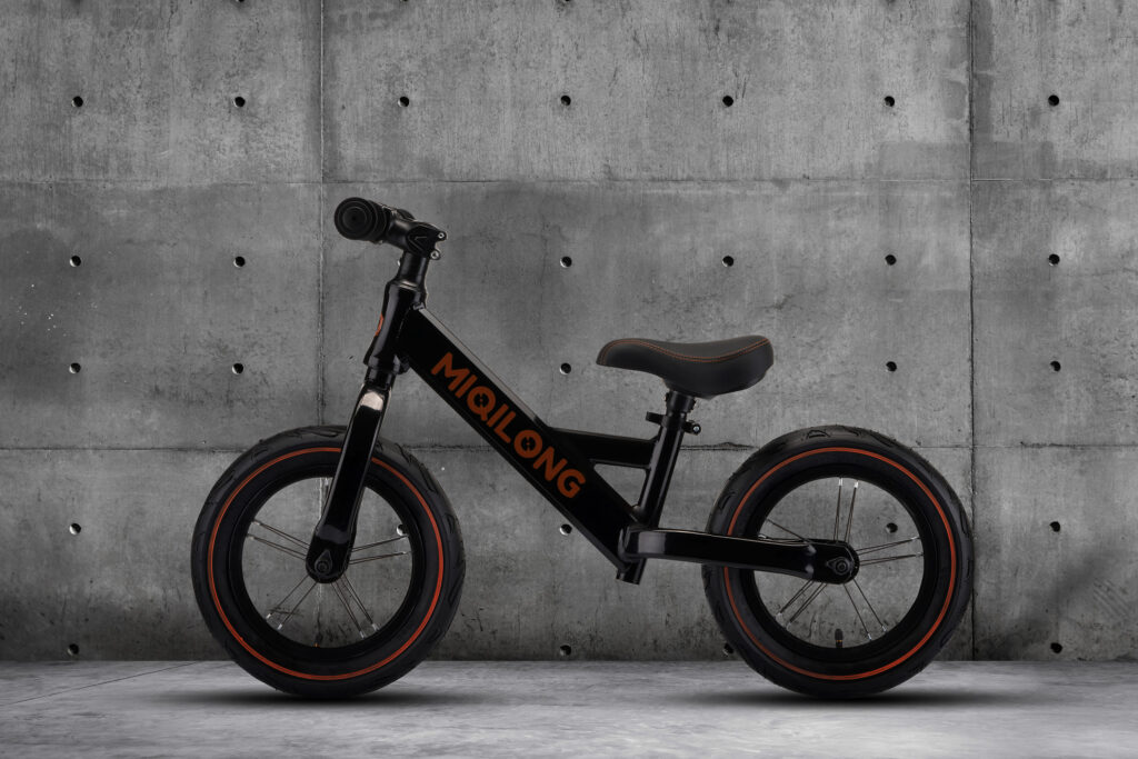 Miqilong by 2E Balance bicycle HPA 12″ black